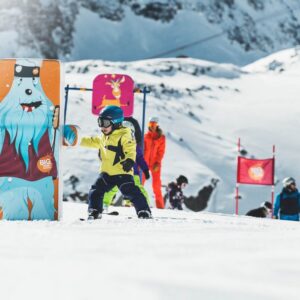 csm_slalom-fahren-kinder-am-gletscher_8d124891ca